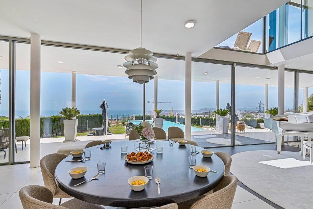 Villa Espectacular In Higueron Benalmadena